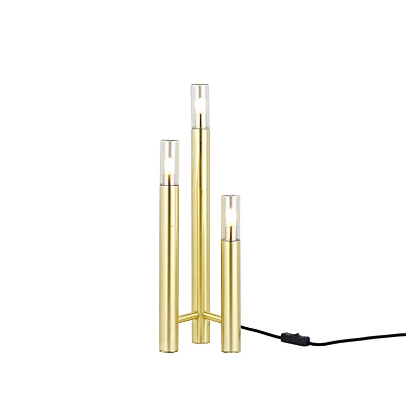 Mensam lampadarum studio Novifacta